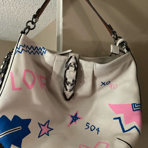 Vince Camuto Handbags - Rare Vince Camuto Bag